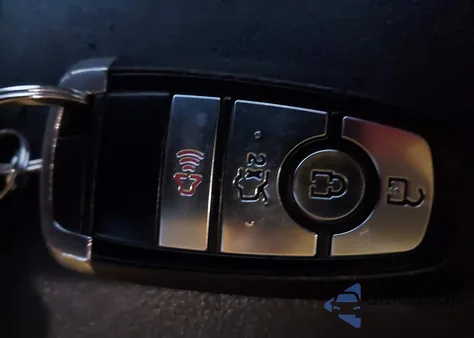 2017 Ford Edge Titanium z USA, uszkodzony, nr VIN 2FMPK3K96HBB69550